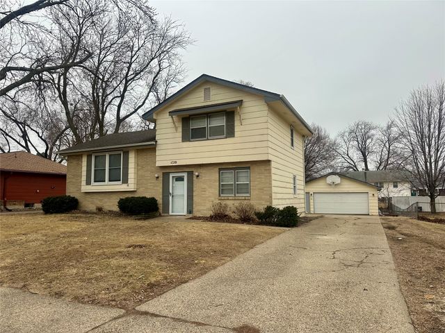 4320 66th Street, Urbandale, IA 50322