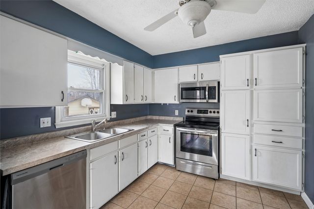 4320 66th Street, Urbandale, IA 50322