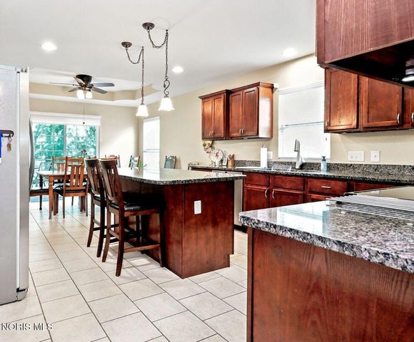 629 High Pines Drive, Toledo, OH 43615