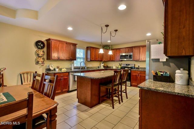 629 High Pines Drive, Toledo, OH 43615
