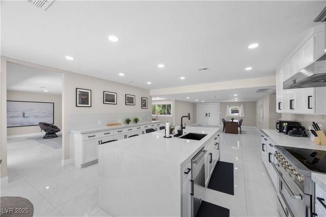 3482 Pueblo Way, Las Vegas, NV 89169