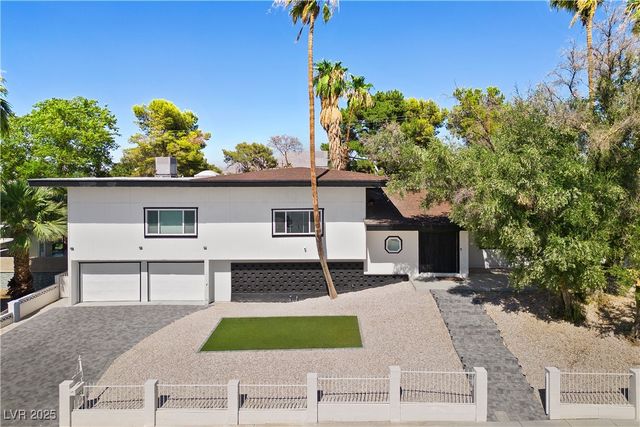 3482 Pueblo Way, Las Vegas, NV 89169