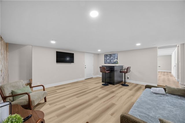 3482 Pueblo Way, Las Vegas, NV 89169