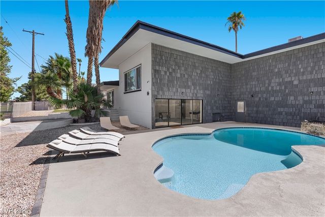 3482 Pueblo Way, Las Vegas, NV 89169