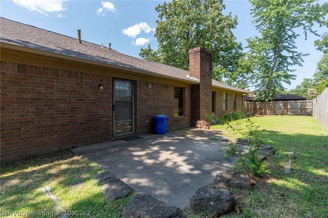 1804 Brooken Hill Drive, Fort Smith, AR 72908