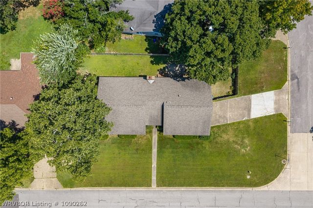 1804 Brooken Hill Drive, Fort Smith, AR 72908