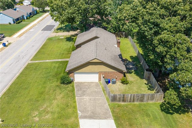 1804 Brooken Hill Drive, Fort Smith, AR 72908