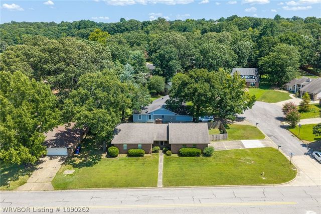 1804 Brooken Hill Drive, Fort Smith, AR 72908