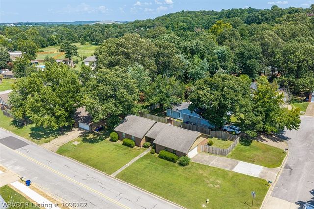 1804 Brooken Hill Drive, Fort Smith, AR 72908