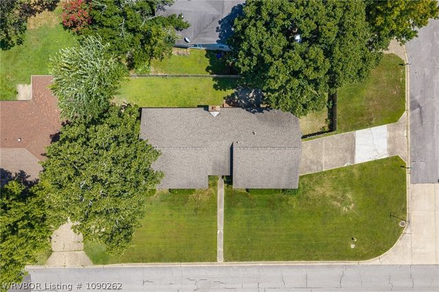 1804 Brooken Hill Drive, Fort Smith, AR 72908