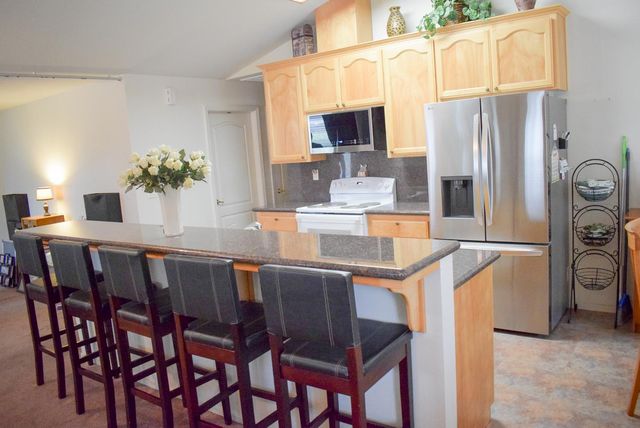 606 Village Dr, Galt, CA 95632