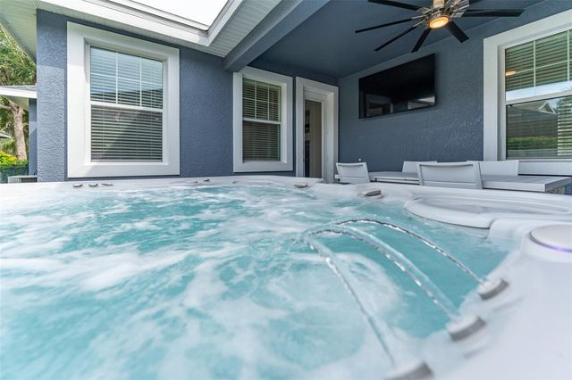 16007 LONEOAK VIEW DRIVE, Lithia, FL 33547