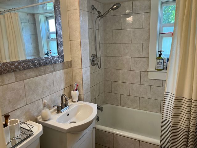 63 Court A, Bld 18 Court, Bridgeport, CT 06610
