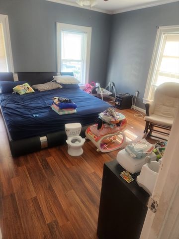 41 Butterfield St, Lowell, MA 01854