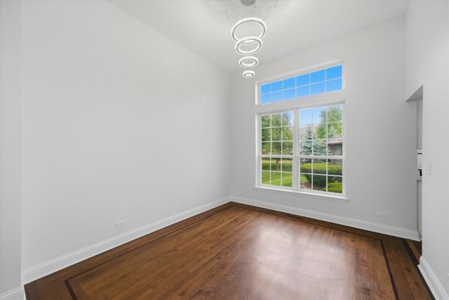 2210 Fieldcrest Drive, Mundelein, IL 60060