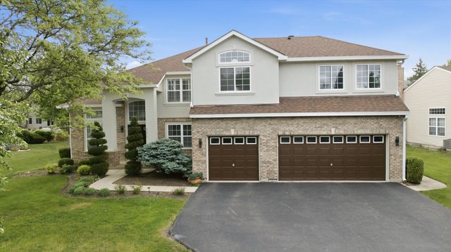 2210 Fieldcrest Drive, Mundelein, IL 60060