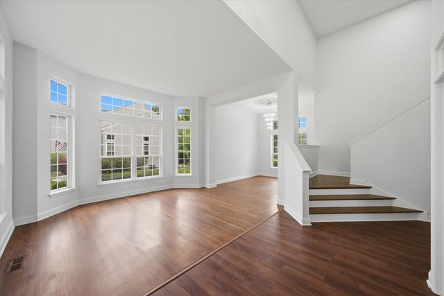 2210 Fieldcrest Drive, Mundelein, IL 60060