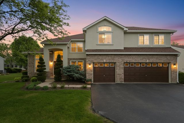 2210 Fieldcrest Drive, Mundelein, IL 60060