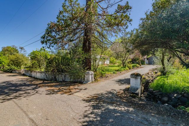 12280 Old Ridge Rd, Sutter Creek, CA 95685
