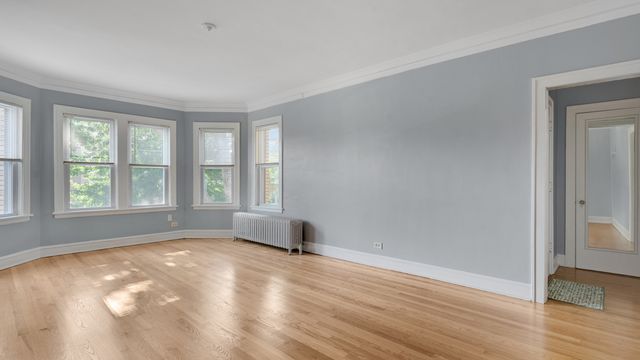 5714 N Christiana Avenue 1, Chicago, IL 60659