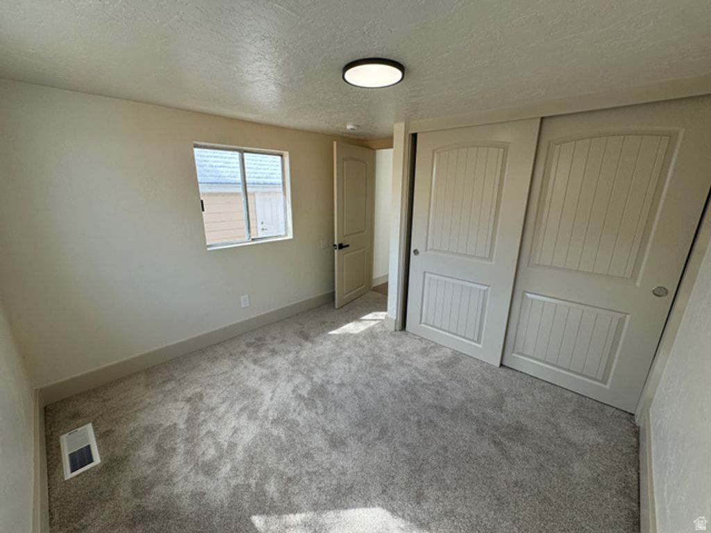 Image 14 of property listing at 260 N 5TH ST, Tooele, UT 84074