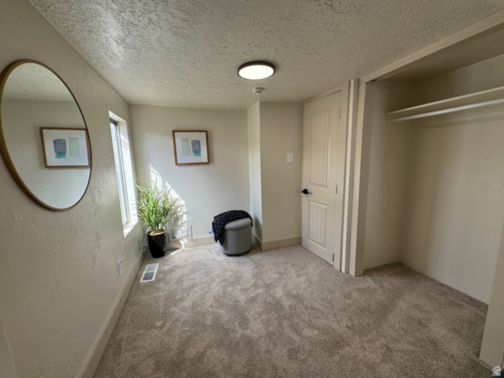 Image 10 of property listing at 260 N 5TH ST, Tooele, UT 84074