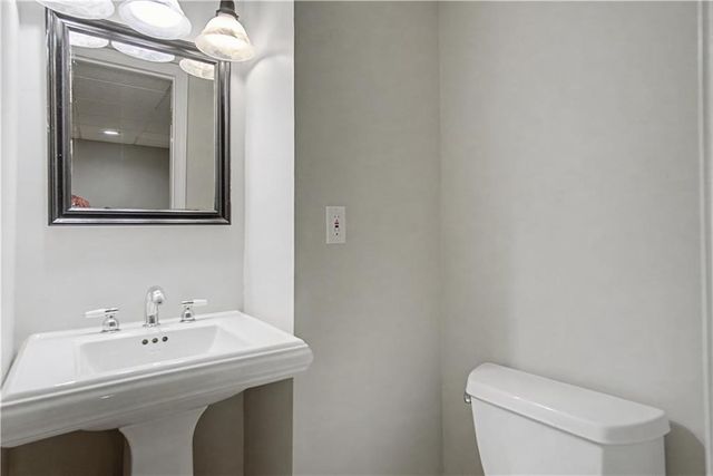 1821 Furlong Run, Lawrenceville, GA 30043