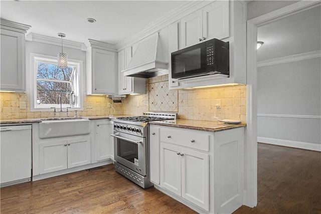 1821 Furlong Run, Lawrenceville, GA 30043