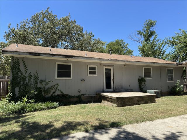 611 S Ruddell Street, Denton, TX 76205