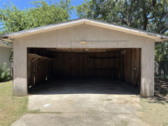 611 S Ruddell Street, Denton, TX 76205