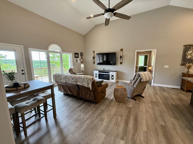 131 Gatlyn Ln, Hohenwald, TN 38462