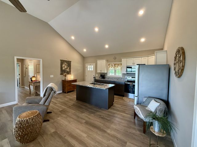 131 Gatlyn Ln, Hohenwald, TN 38462