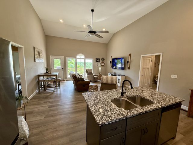 131 Gatlyn Ln, Hohenwald, TN 38462