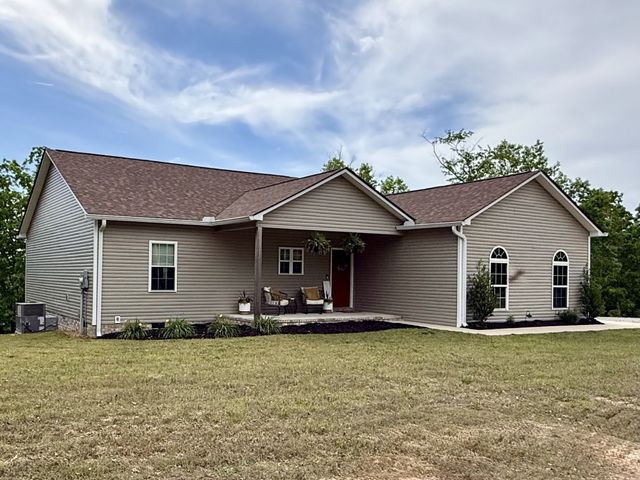 131 Gatlyn Ln, Hohenwald, TN 38462