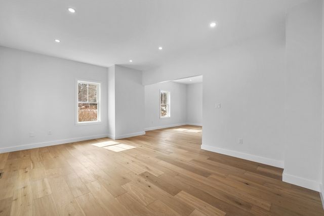 335 Salem St, North Andover, MA 01845