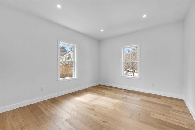 335 Salem St, North Andover, MA 01845