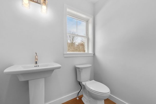 335 Salem St, North Andover, MA 01845