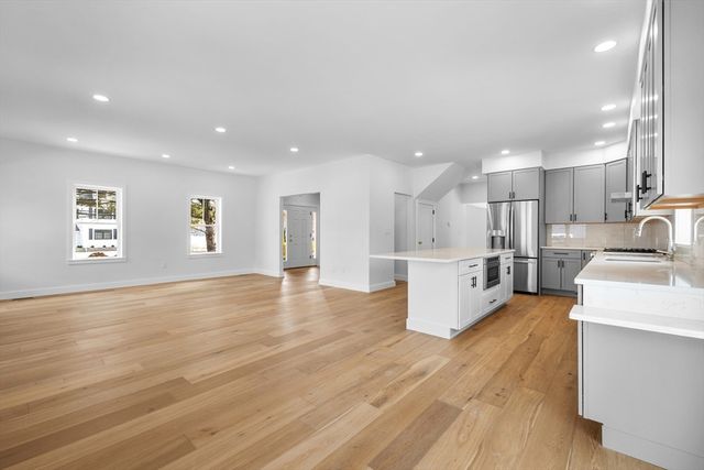 335 Salem St, North Andover, MA 01845