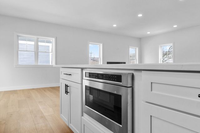 335 Salem St, North Andover, MA 01845