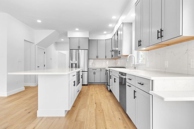 335 Salem St, North Andover, MA 01845