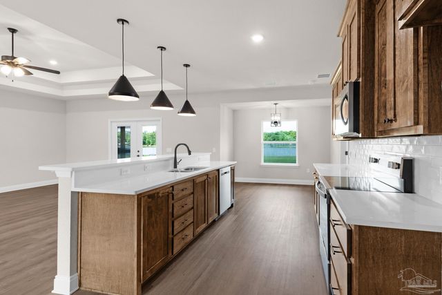 7953 Twin Lake Dr, Milton, FL 32583