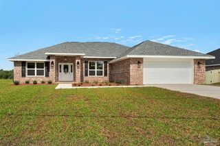 7953 Twin Lake Dr, Milton, FL 32583