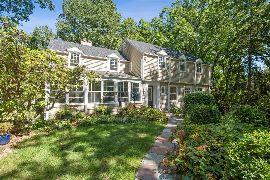 611 Decatur Avenue, Peekskill, NY 10566 — exterior