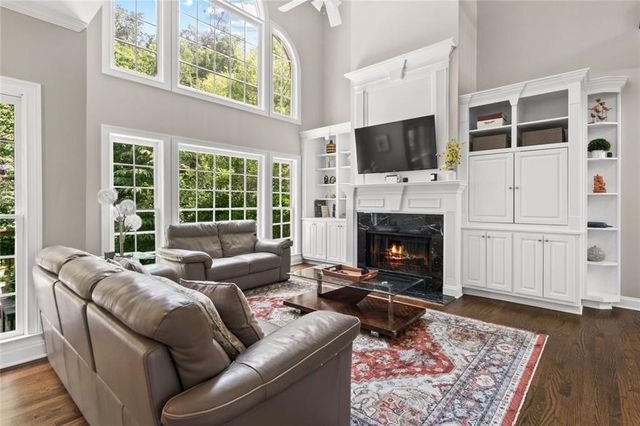 1121 Promontory Drive, Marietta, GA 30062