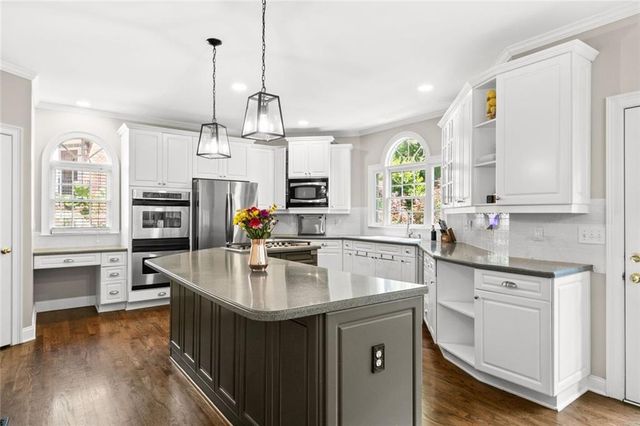 1121 Promontory Drive, Marietta, GA 30062