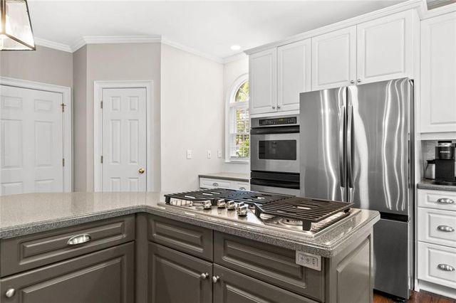 1121 Promontory Drive, Marietta, GA 30062