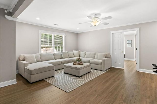1121 Promontory Drive, Marietta, GA 30062