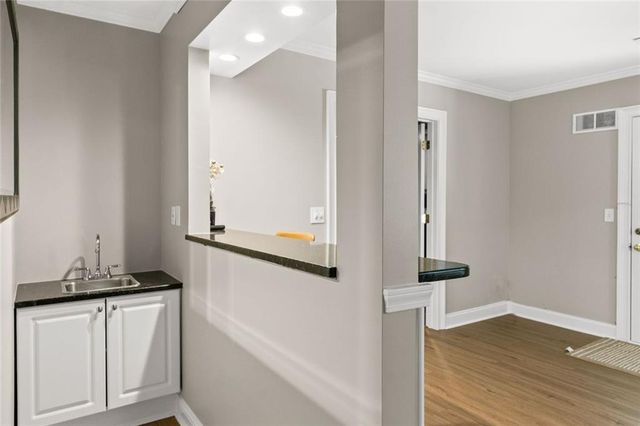 1121 Promontory Drive, Marietta, GA 30062