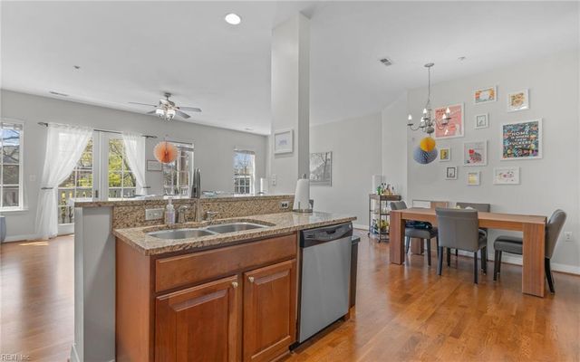 450 W Princess Anne Rd Unit 206, Norfolk, VA 23517