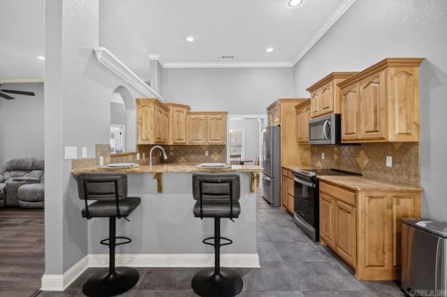 104 Parkway Square, Pearcy, AR 71964